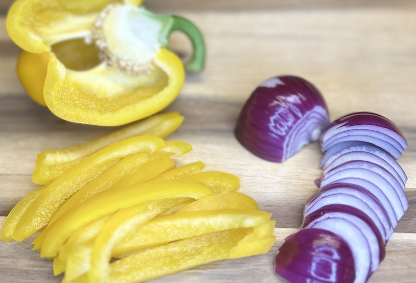 paprika-zwiebel-geschnitten